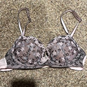 Victoria’s Secret bra